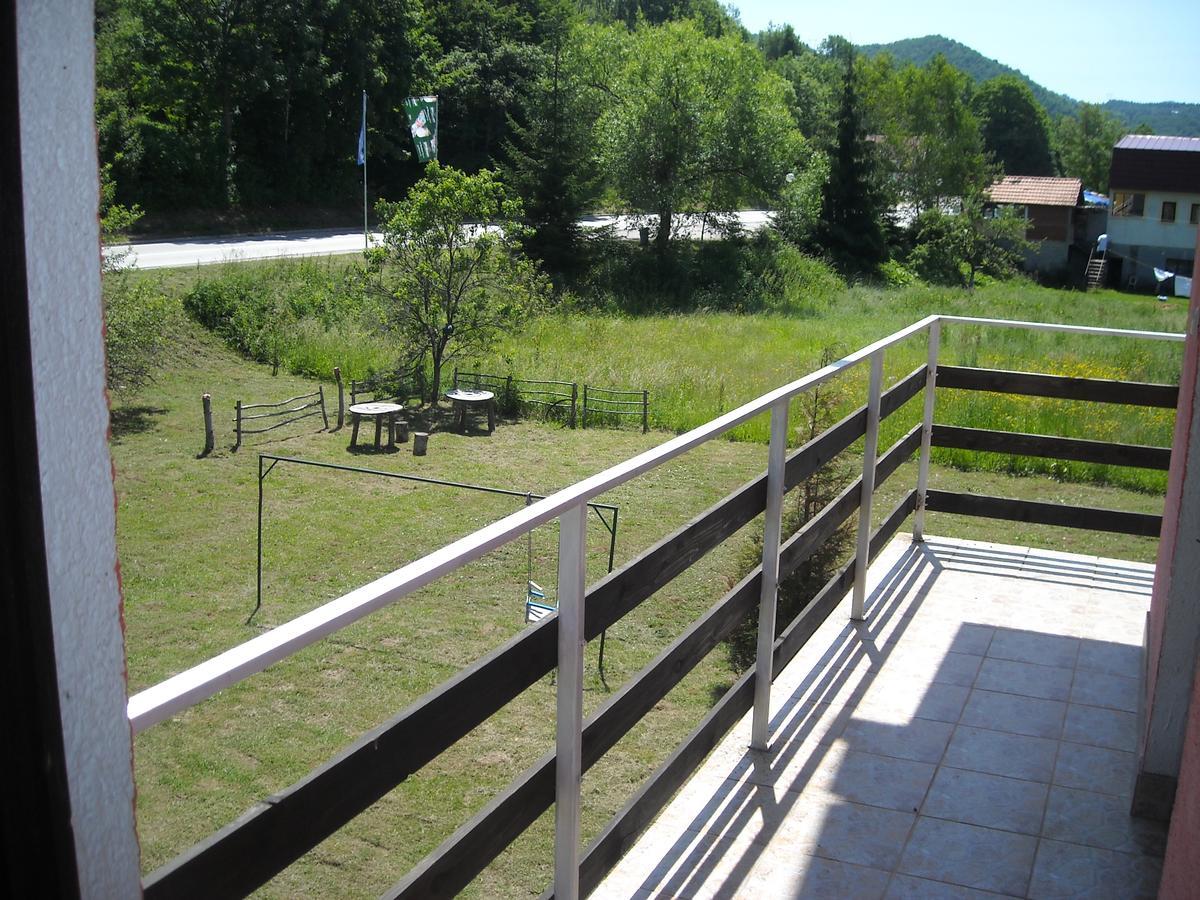 Motel Sretno Good Luck Trnovo Exterior foto